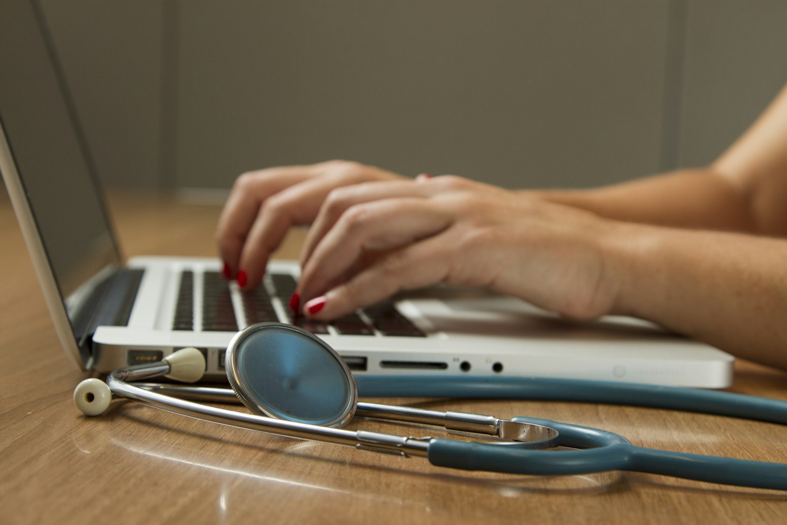 How Ghanaian Dental Clinics Reduce No-Shows with Dental Software — DentalKing Software